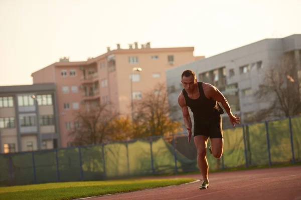 Początek lekkoatletycznego mężczyzna — Zdjęcie stockowe