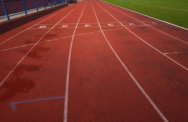 Atletische track in het stadion — Stockfoto