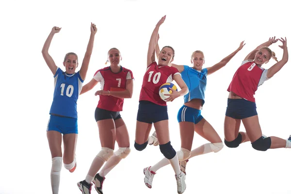 Mädchen spielen Volleyball in der Halle — Stockfoto