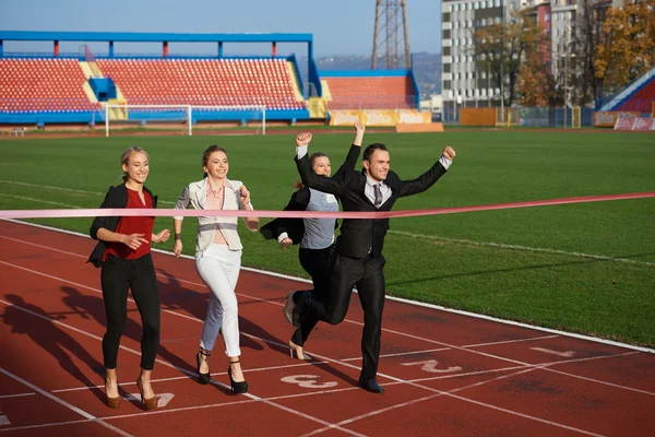 Mensen uit het bedrijfsleven wordt uitgevoerd op track racing — Stockfoto