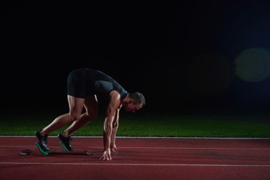 başlayan blok bırakarak sprinter