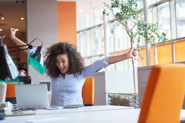 Businesswoman in the modern office — Stock Photo, Image