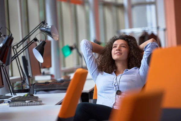 Businesswoman in the modern office — Stock Photo, Image