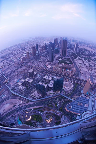 Dubai skyline ao anoitecer — Fotografia de Stock