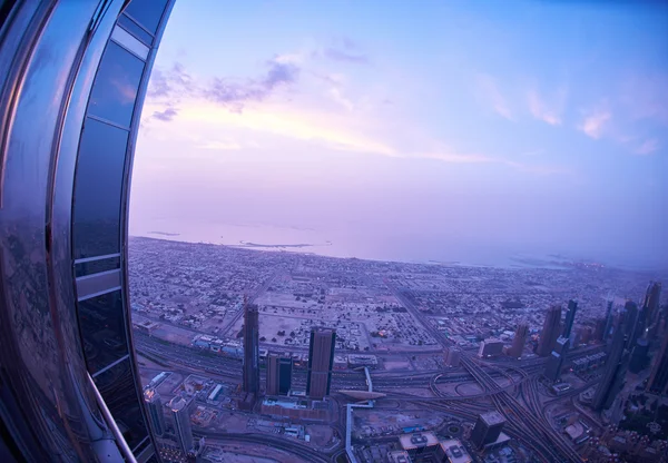Dubai skyline ao anoitecer — Fotografia de Stock