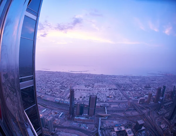 Dubai skyline ao anoitecer — Fotografia de Stock