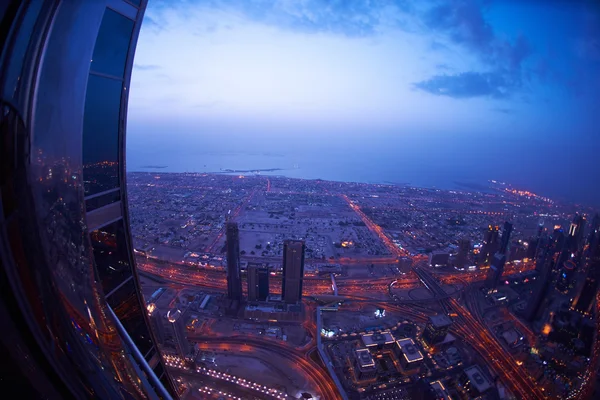 Dubai horizonte nocturno — Foto de Stock