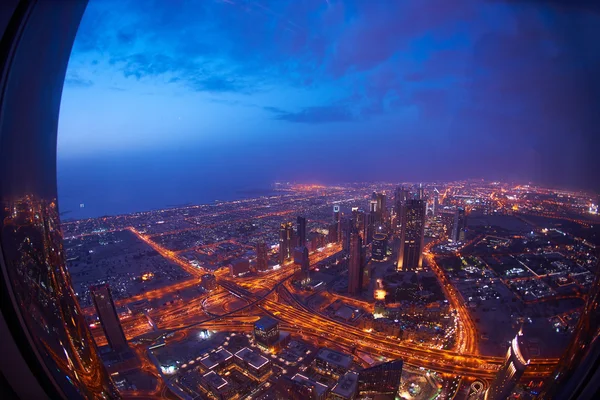 Dubai horizonte nocturno — Foto de Stock