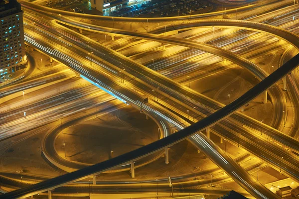 Dubai Sheikh Zayed Road de noche — Foto de stock gratuita