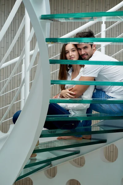 Casal romântico se divertir, relaxar em casa — Fotografia de Stock