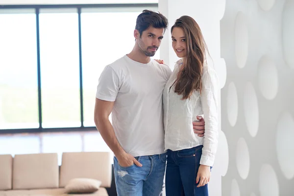 Casal romântico relaxar em casa — Fotografia de Stock