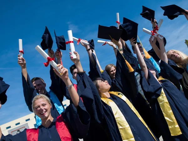 Graduados do ensino médio, estudantes — Fotografia de Stock