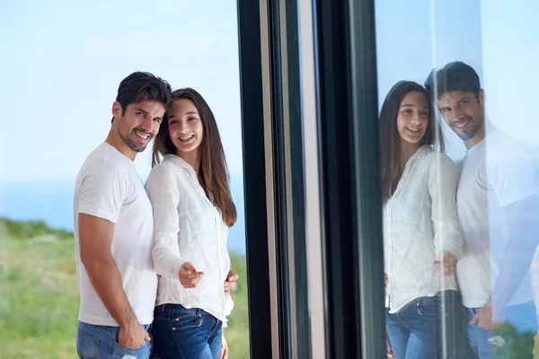 Relaxed young couple at home — Stock Photo, Image