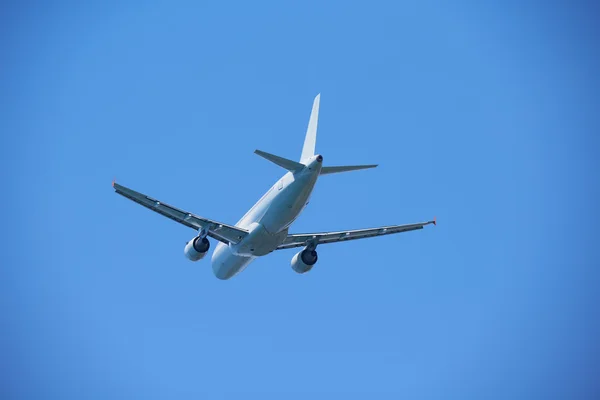 現代の飛行機ビュー — ストック写真