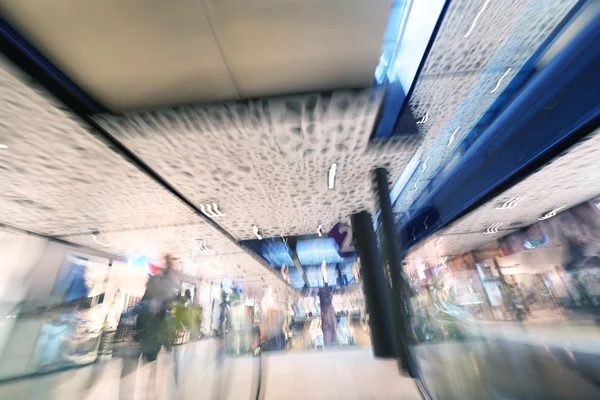 Centro comercial Escaleras mecánicas — Foto de Stock