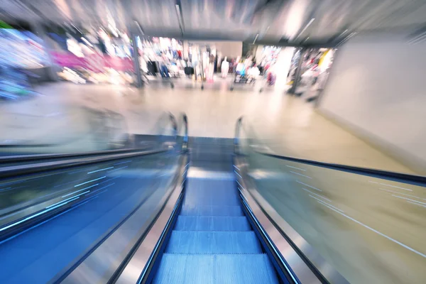 Centro comercial Escaleras mecánicas —  Fotos de Stock