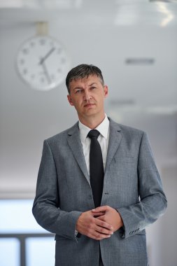 İşadamı portre modern ofis