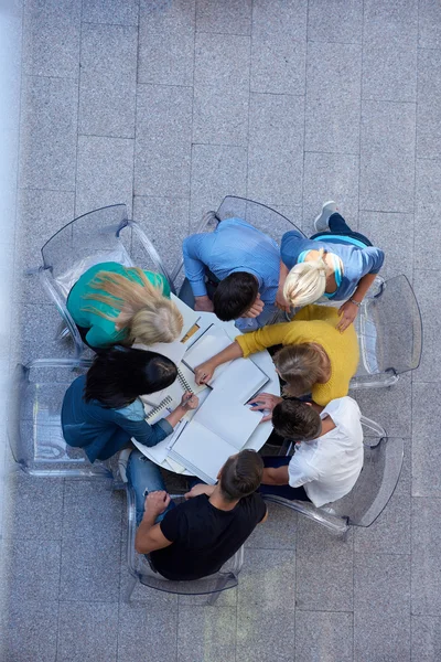 Groep van studenten bovenaanzicht — Stockfoto