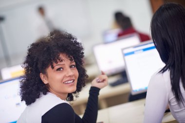 genç kız öğrenci portresi