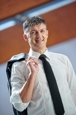 Orta yaşlı işadamı portresi