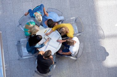 Grup öğrencileri Üstten Görünüm