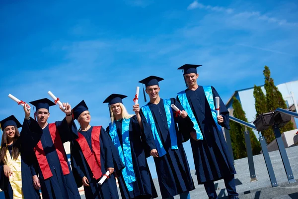 Grupp unga akademiker — Stockfoto