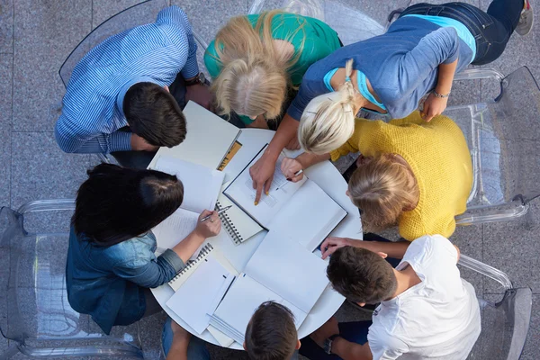 Groep van studenten bovenaanzicht — Stockfoto