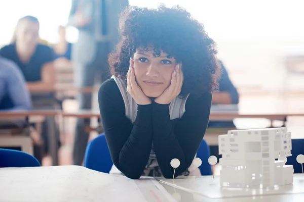 Retrato de una joven estudiante —  Fotos de Stock