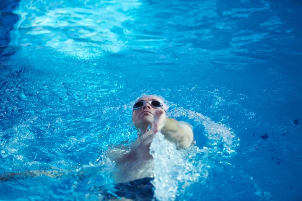 Schwimmer im Hallenbad — Stockfoto