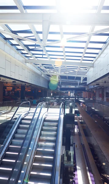 Shopping mall interior  escalator — Stock Photo, Image