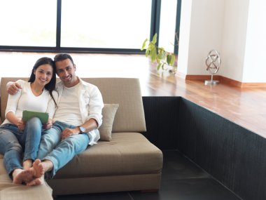 tablet bilgisayar kullanılarak Çift