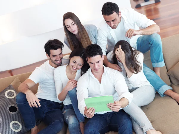 Group of friends taking selfie — Stock Photo, Image