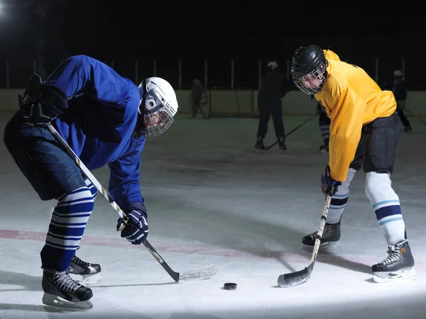 Hockey sur glace joueurs sportifs — Photo