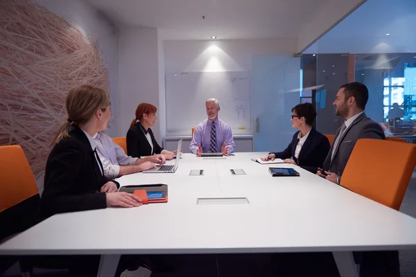 Groep van zakenmensen over vergadering — Stockfoto