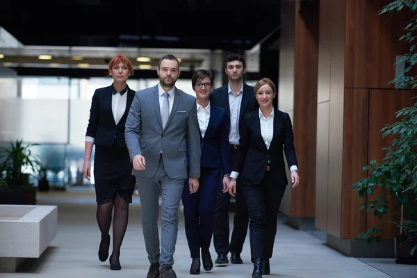 Zakenmensen team lopen — Stockfoto