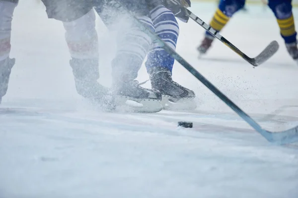 Ijshockeyspeler in actie — Stockfoto
