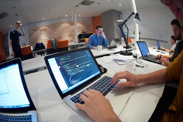 Startup grupo de gente de negocios en la oficina — Foto de Stock