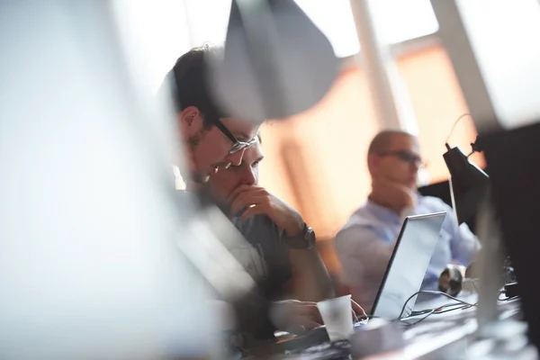 Start-up-Unternehmensgruppe im Büro — Stockfoto