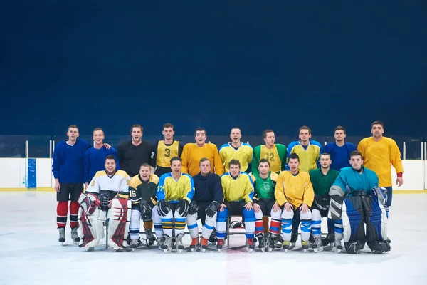 Portrait d'équipe de joueurs de hockey sur glace — Photo