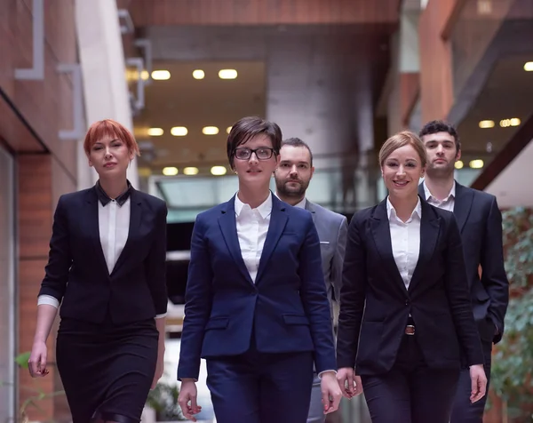 Zakenmensen team lopen — Stockfoto