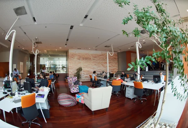 Startup grupa ludzi biznesu w biurze — Zdjęcie stockowe