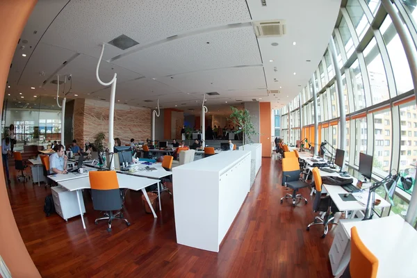 Startup grupo de gente de negocios en la oficina — Foto de Stock