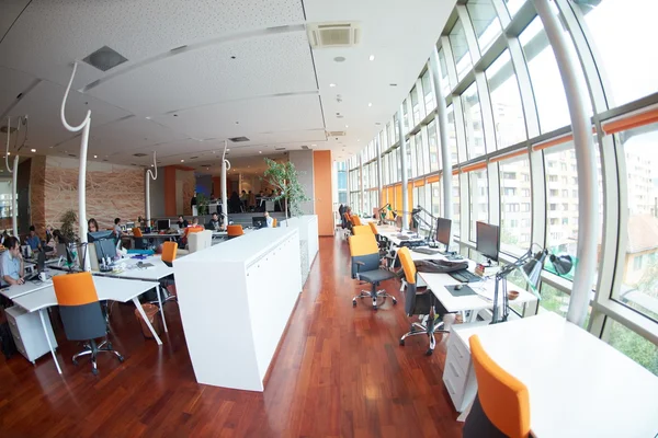 Start-up-Unternehmensgruppe im Büro — Stockfoto