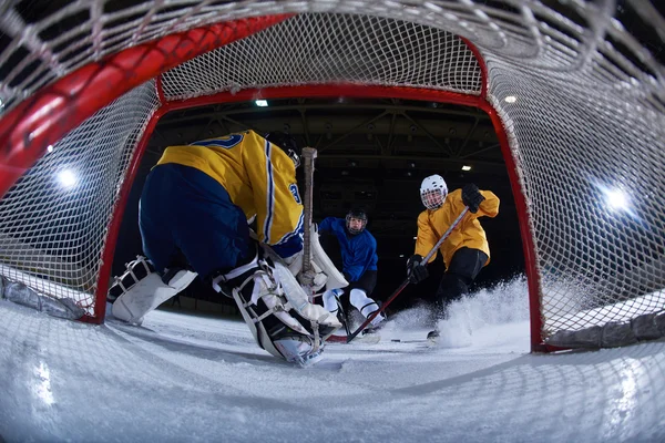 ice hockey goalkeeper