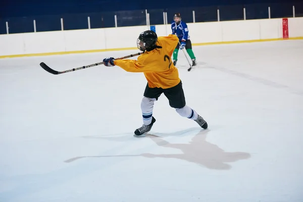 Sport ishockeyspelare — Stockfoto