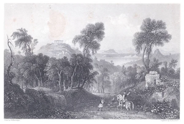 Bir tepenin üzerindeki antik kalıntıları, sık ağaçları ve bir yol boyunca at sırtında gezenleri gösteren sakin bir tarihi manzara, keşifleri ve zamansız kırsal bölgeleri çağrıştırıyor..