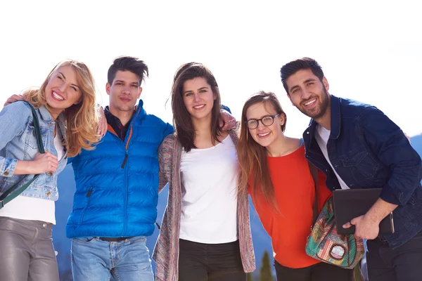 Glückliche Studentengruppe — Stockfoto