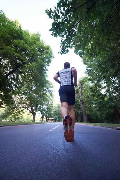 Gesunder Sportler beim Joggen — Stockfoto