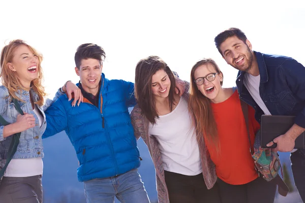 Glada studenter grupp — Stockfoto