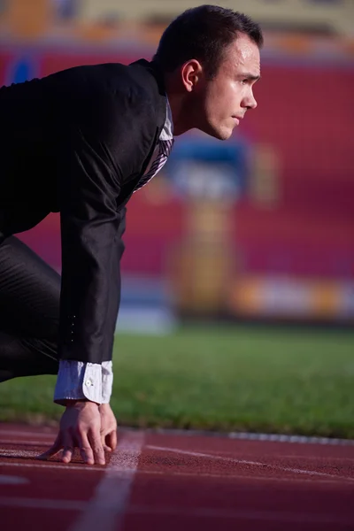 Zakenman klaar om sprint — Stockfoto